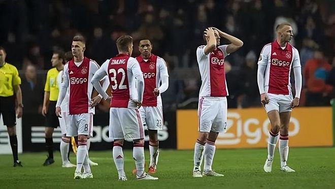 成为左右战 成为左右战